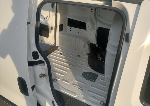 Fiat Fiorino cena 18400 przebieg: 204000, rok produkcji 2016 z Bartoszyce małe 46